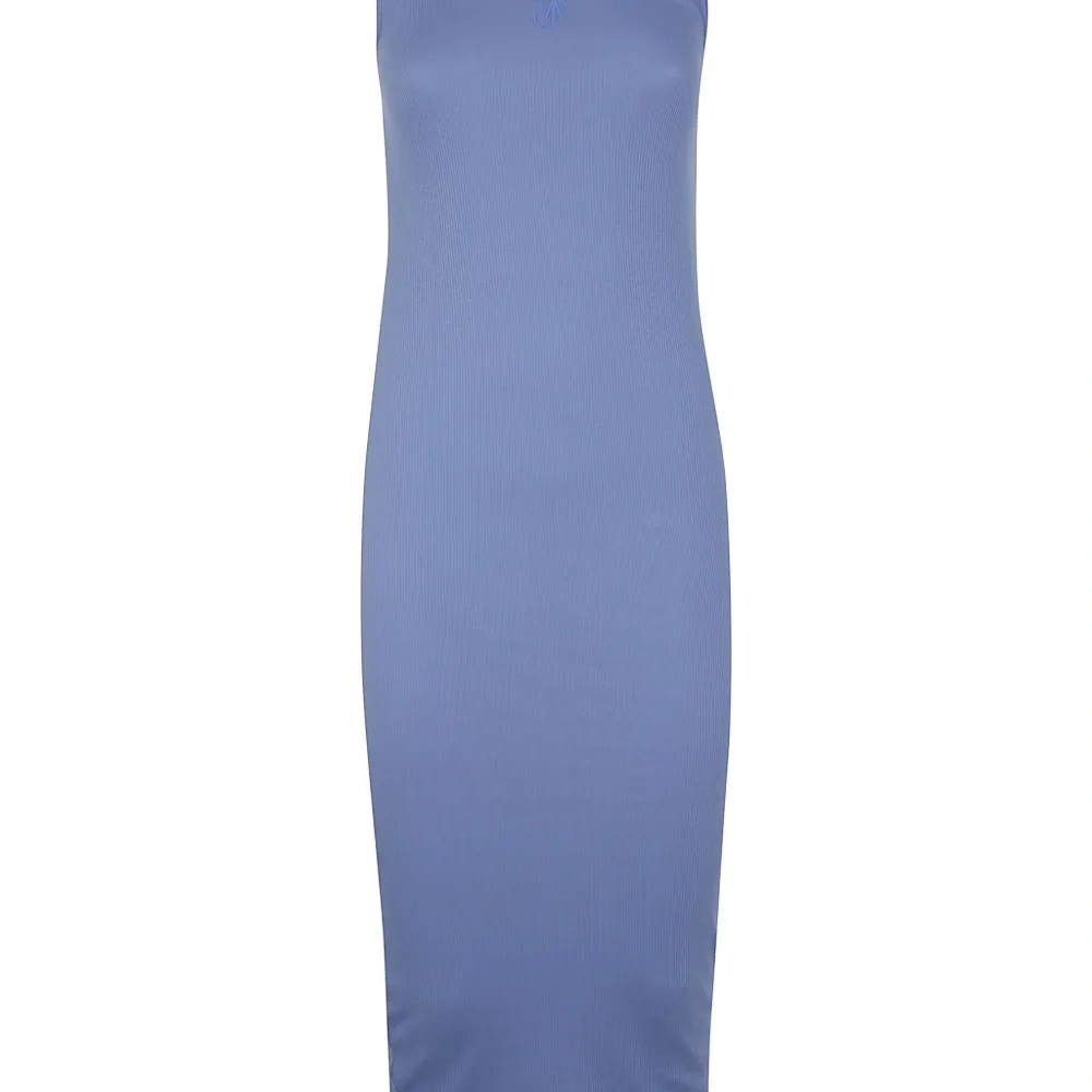 Платье макси с вышивкой