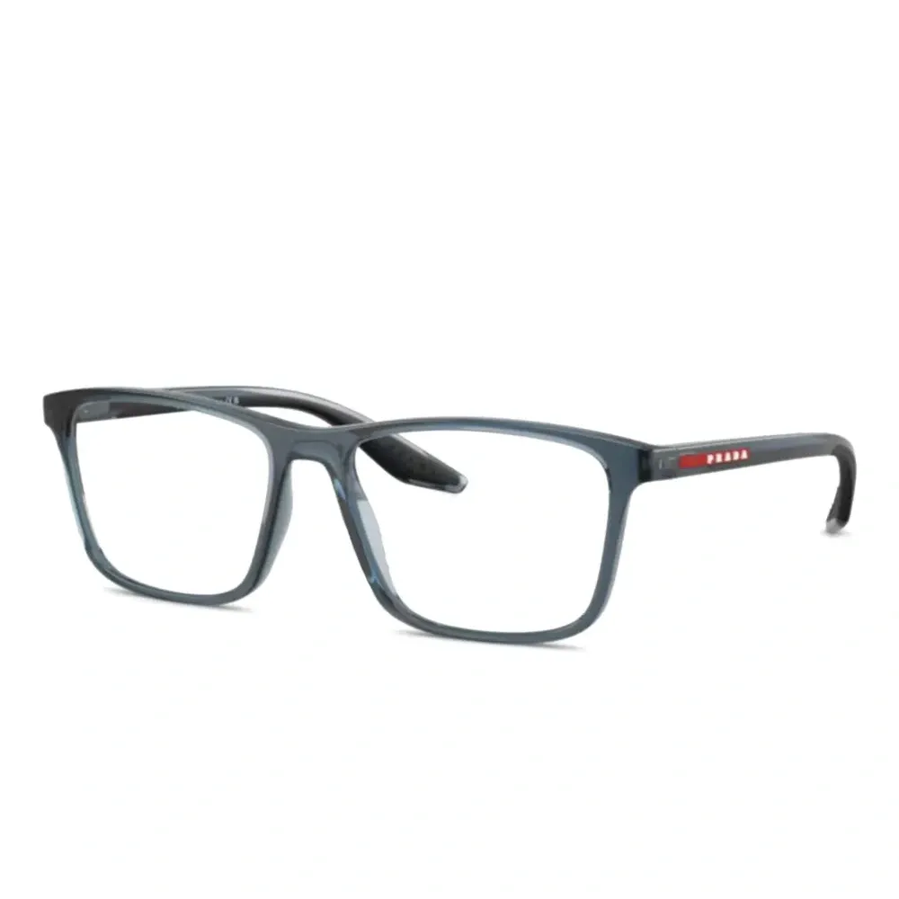 Очки в квадратной оправе