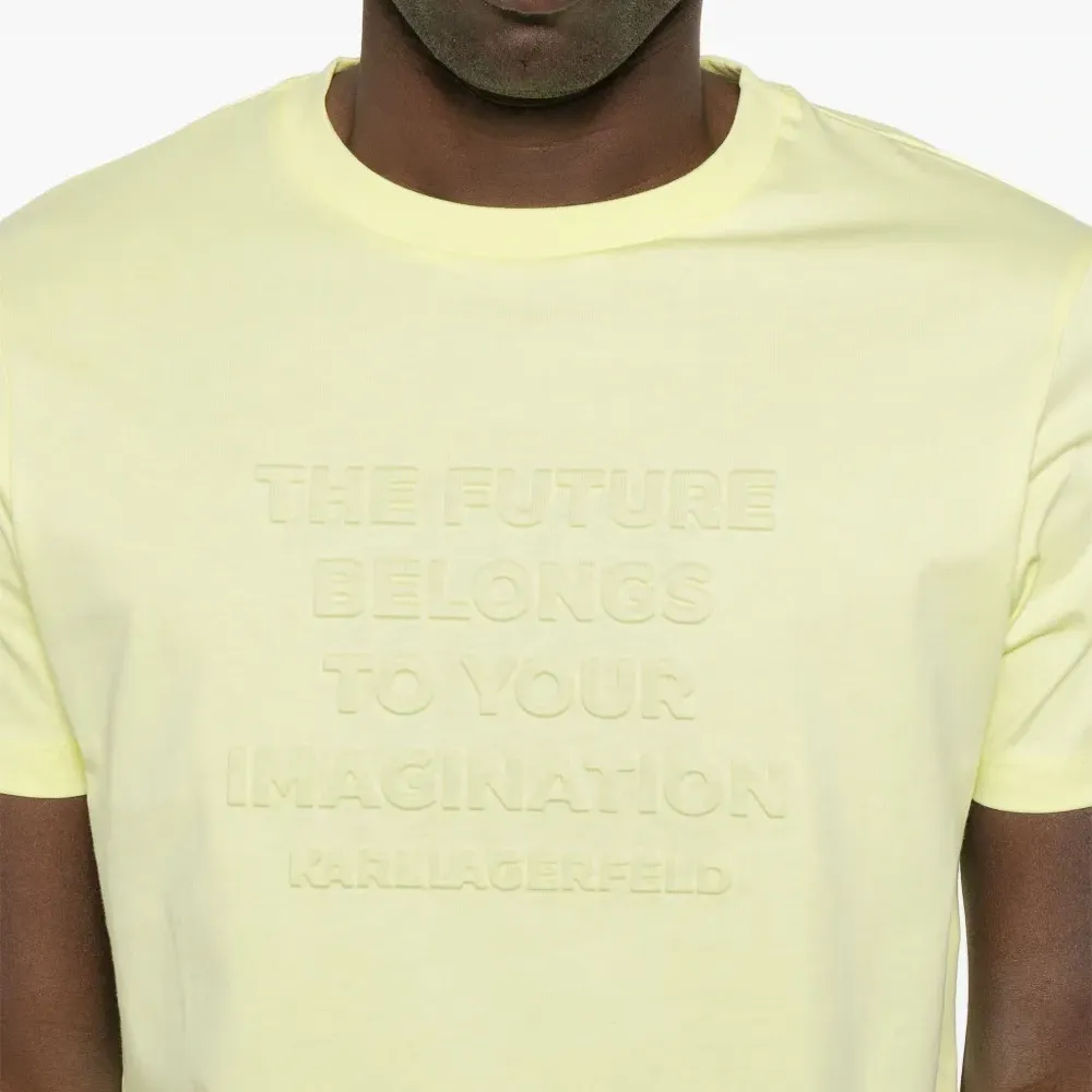 Футболка с тисненой надписью