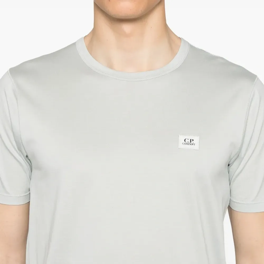 Футболка с нашивкой-логотипом