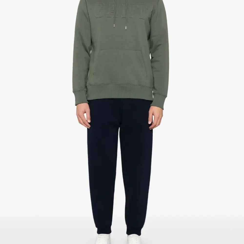 Худи с тисненым логотипом