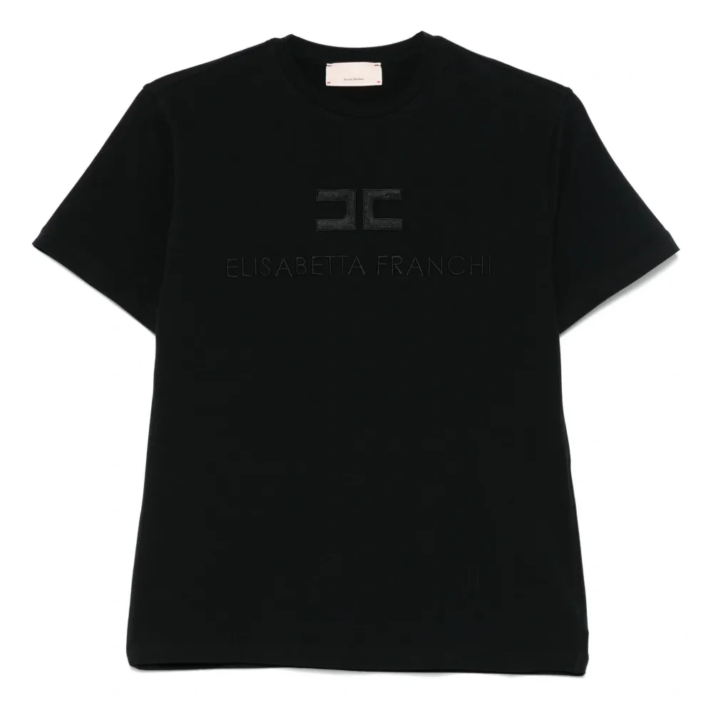 Футболка с вышитым логотипом