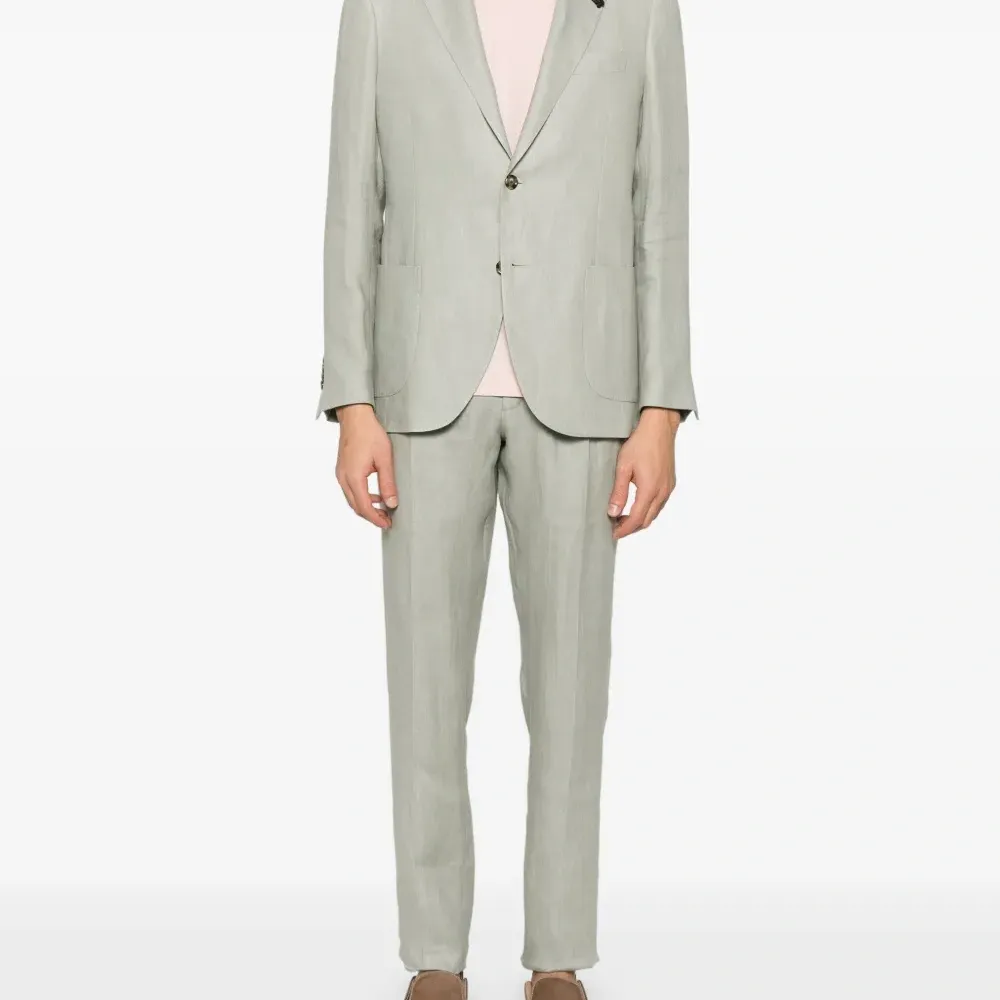 Футболка с круглым вырезом