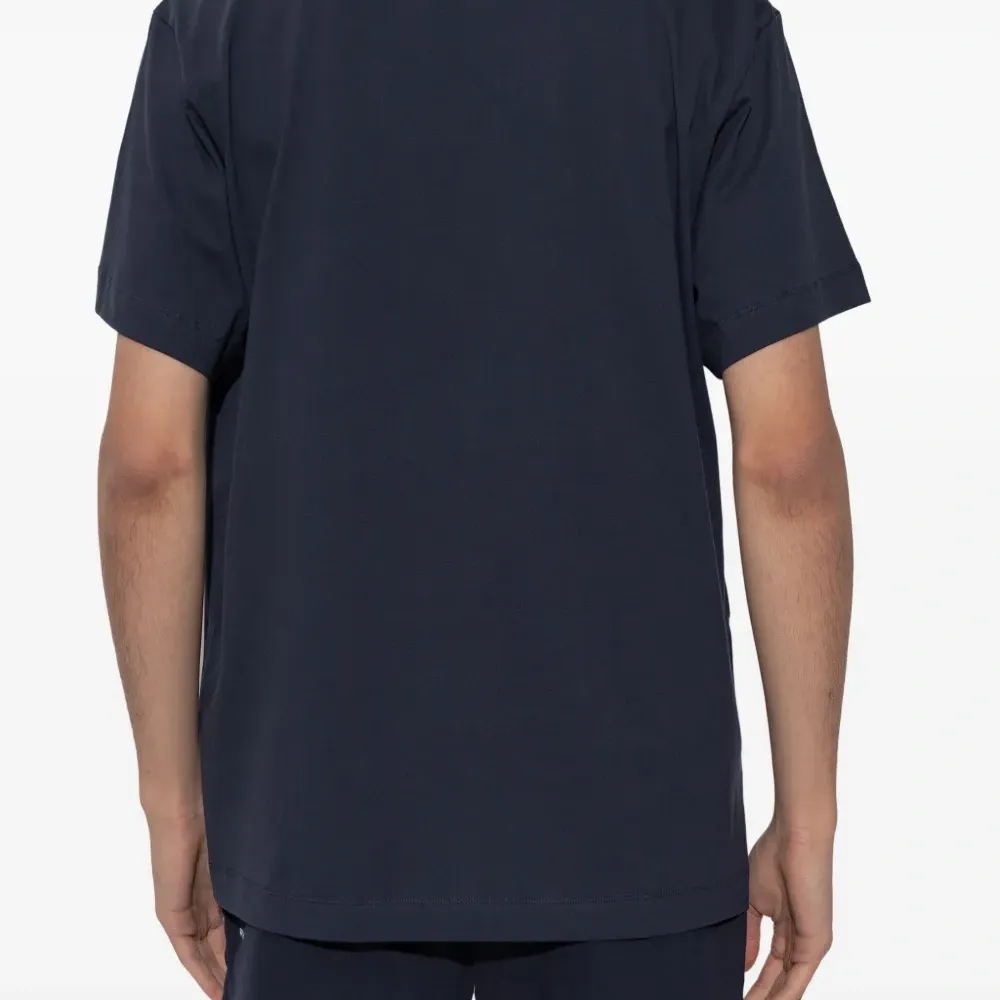 Футболка с логотипом