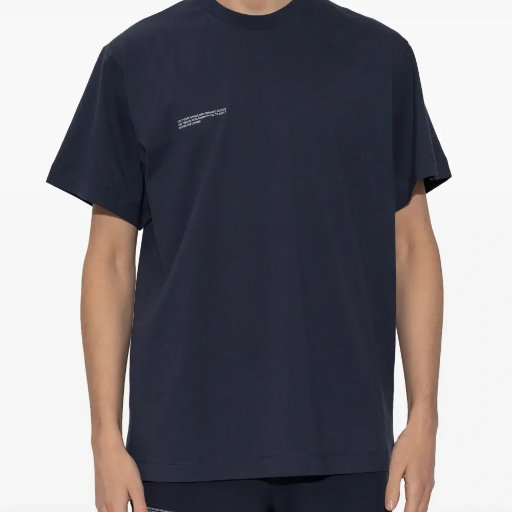 Футболка с логотипом