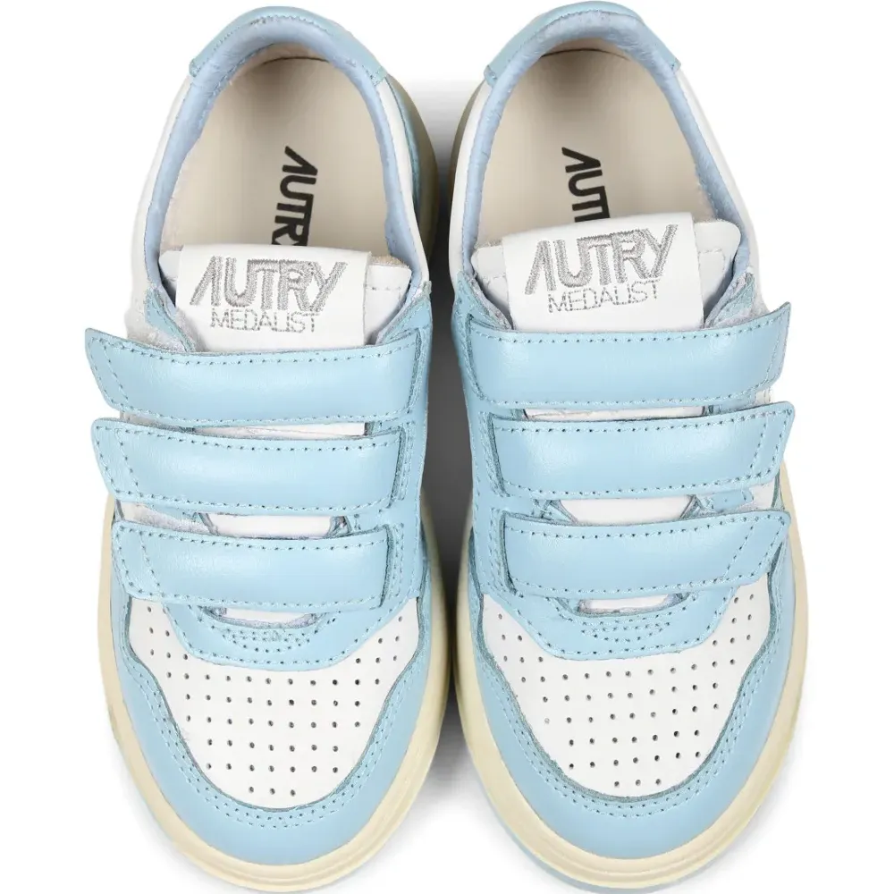 Кожаные кроссовки