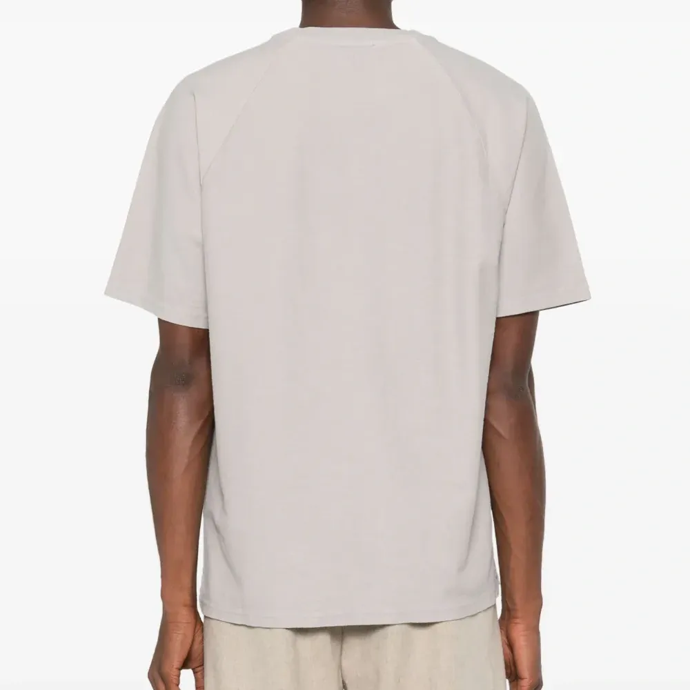 Футболка с круглым вырезом