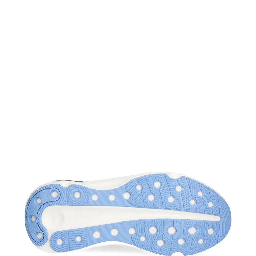 Массивные кроссовки