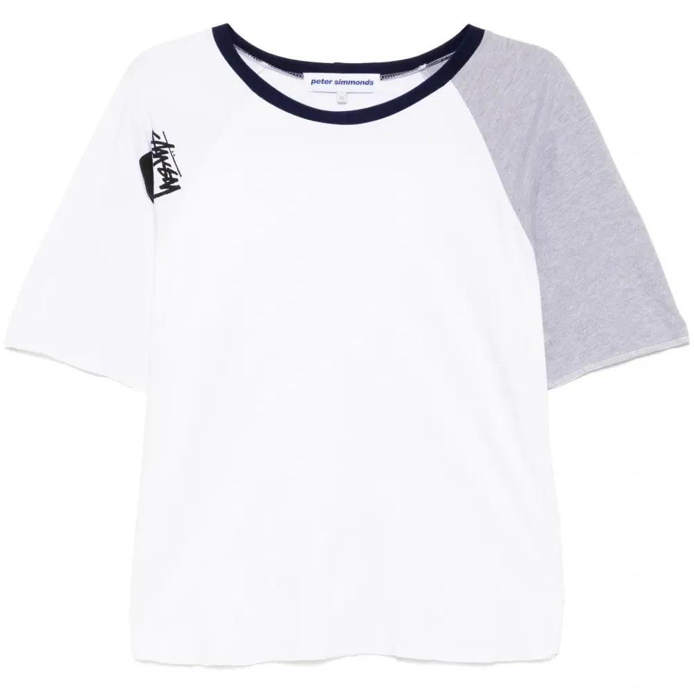 Футболка с круглым вырезом