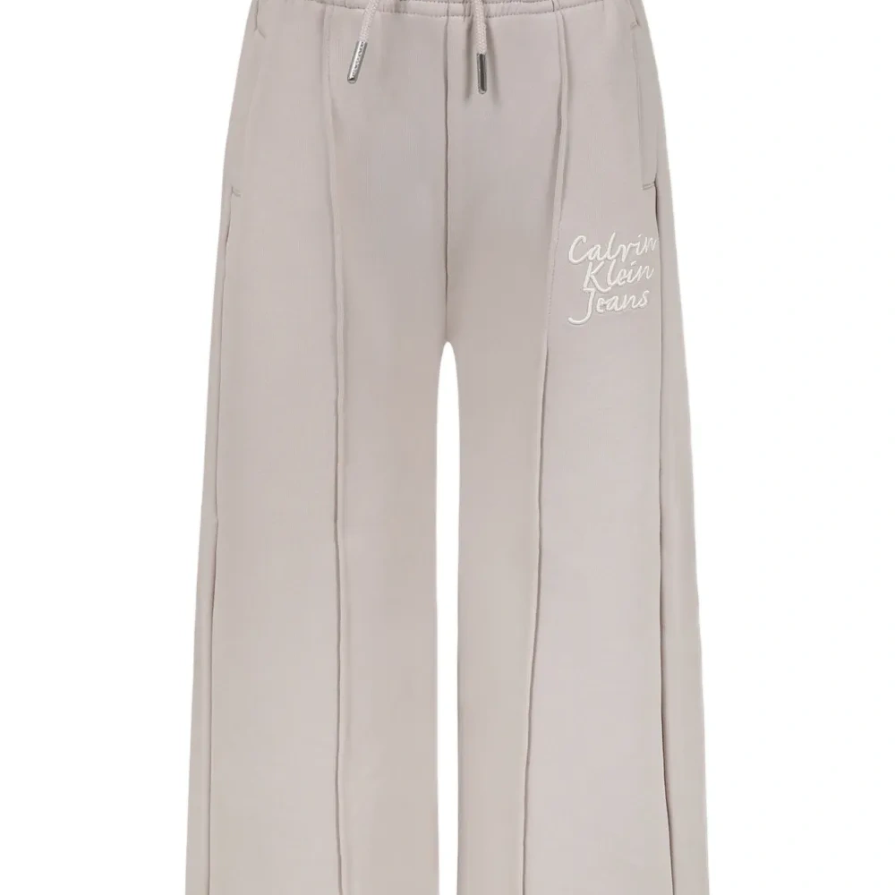 Брюки широкого кроя