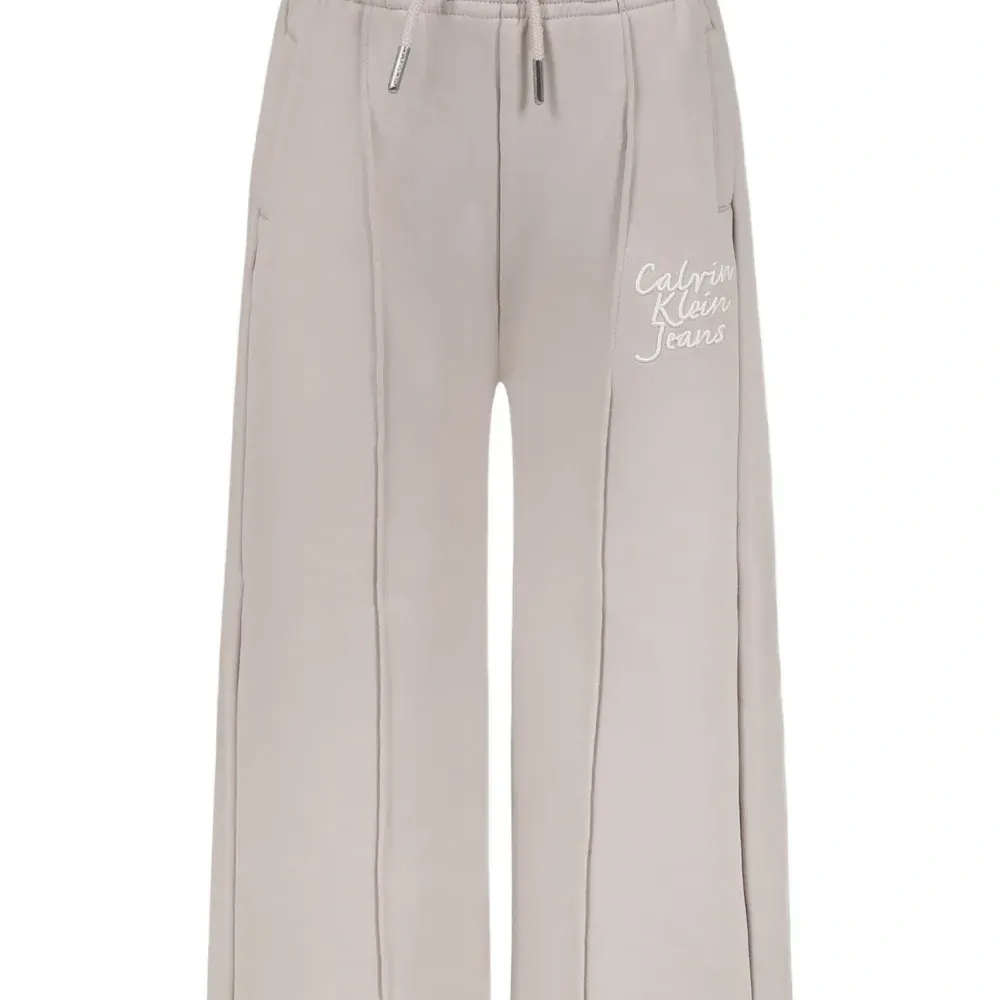 Брюки широкого кроя