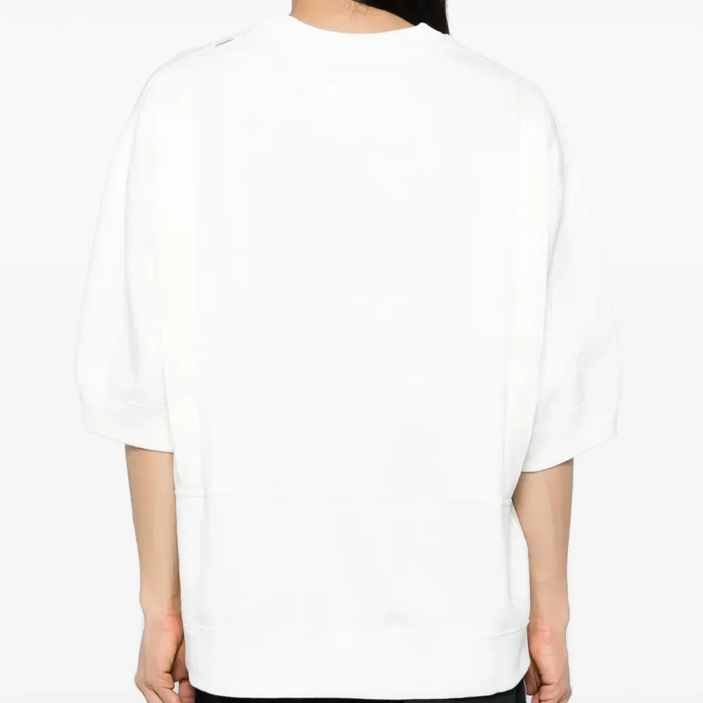 Футболка с круглым вырезом