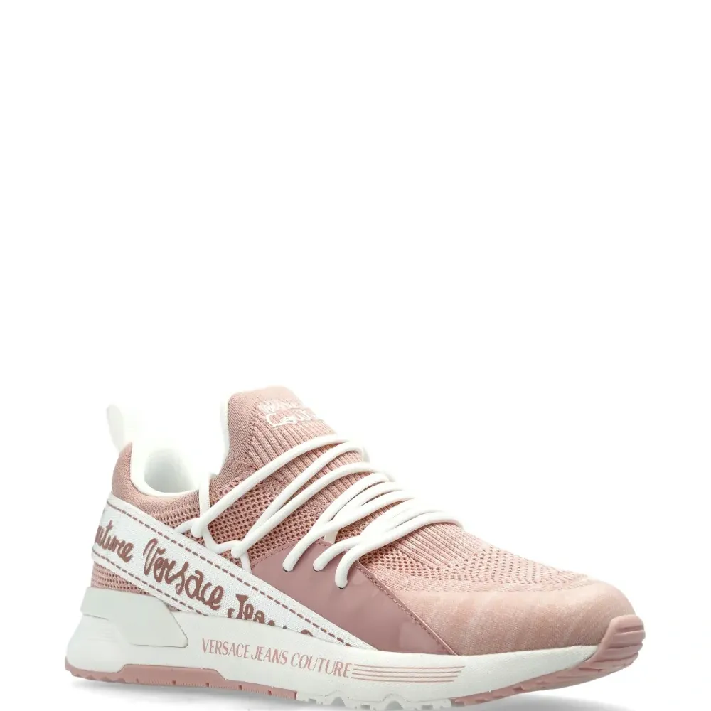 Кроссовки с логотипом