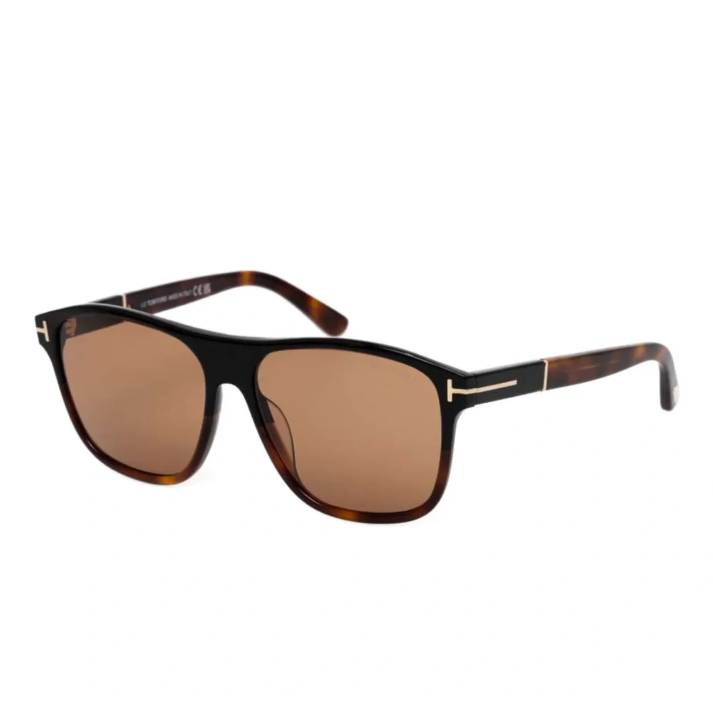 Солнцезащитные очки в квадратной оправе Солнцезащитные очки в квадратной оправе