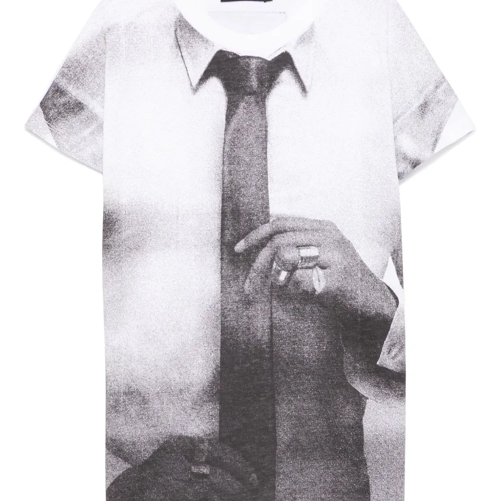 Футболка с графичным принтом