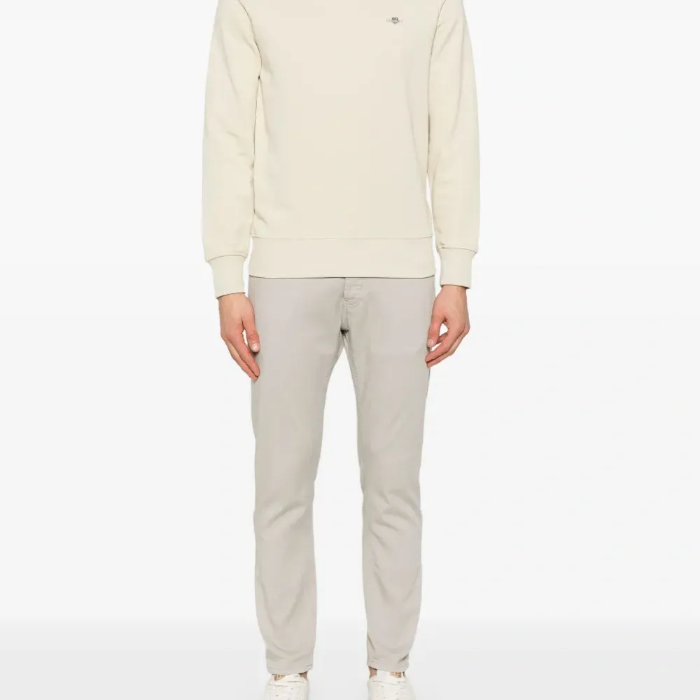 Толстовка с круглым вырезом