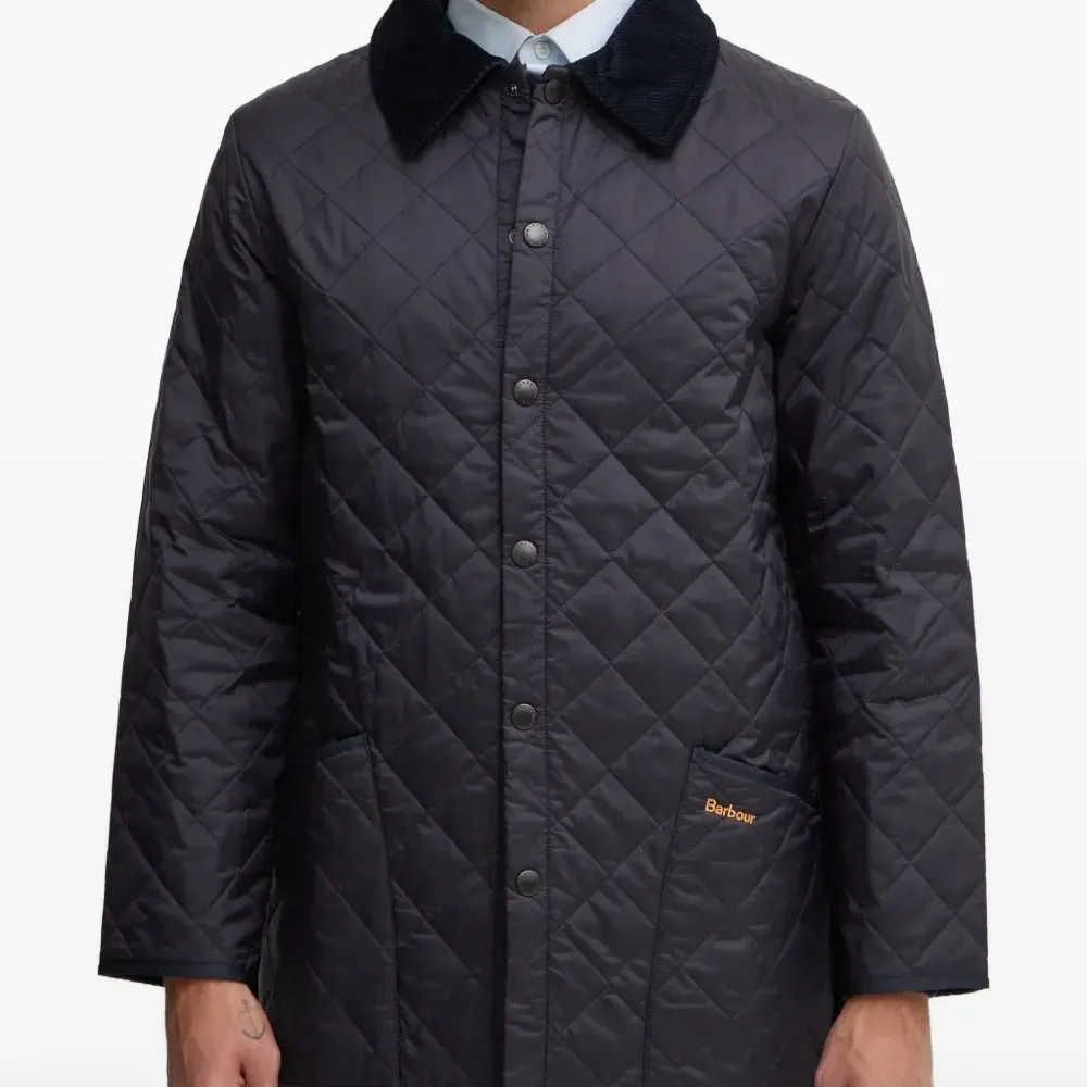 Стёганая утеплённая куртка Liddesdale с воротником из вельвета Стёганая утеплённая куртка Liddesdale с воротником из вельвета