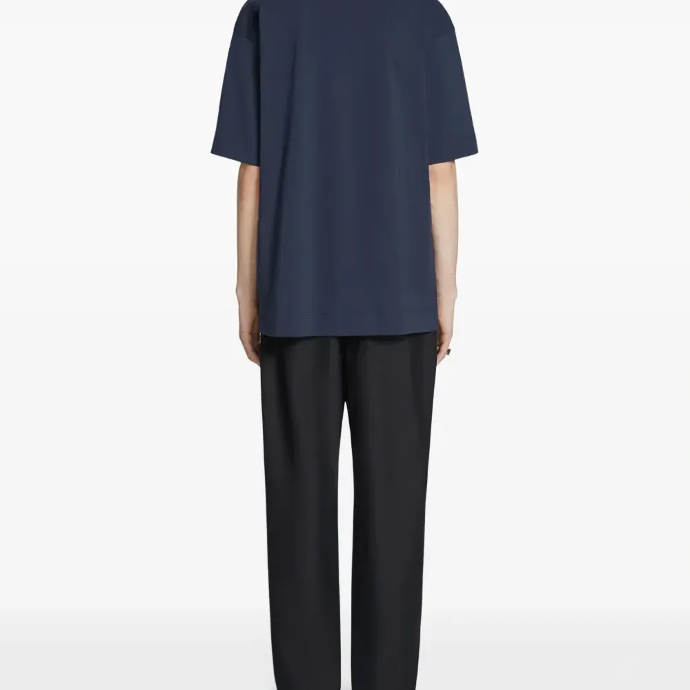 Футболка свободного кроя