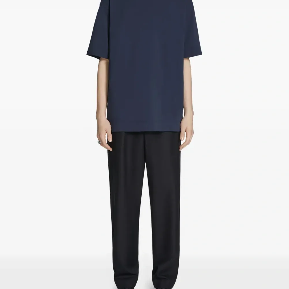 Футболка свободного кроя