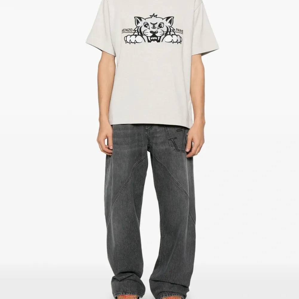 Футболка с вышивкой Happy Tiger