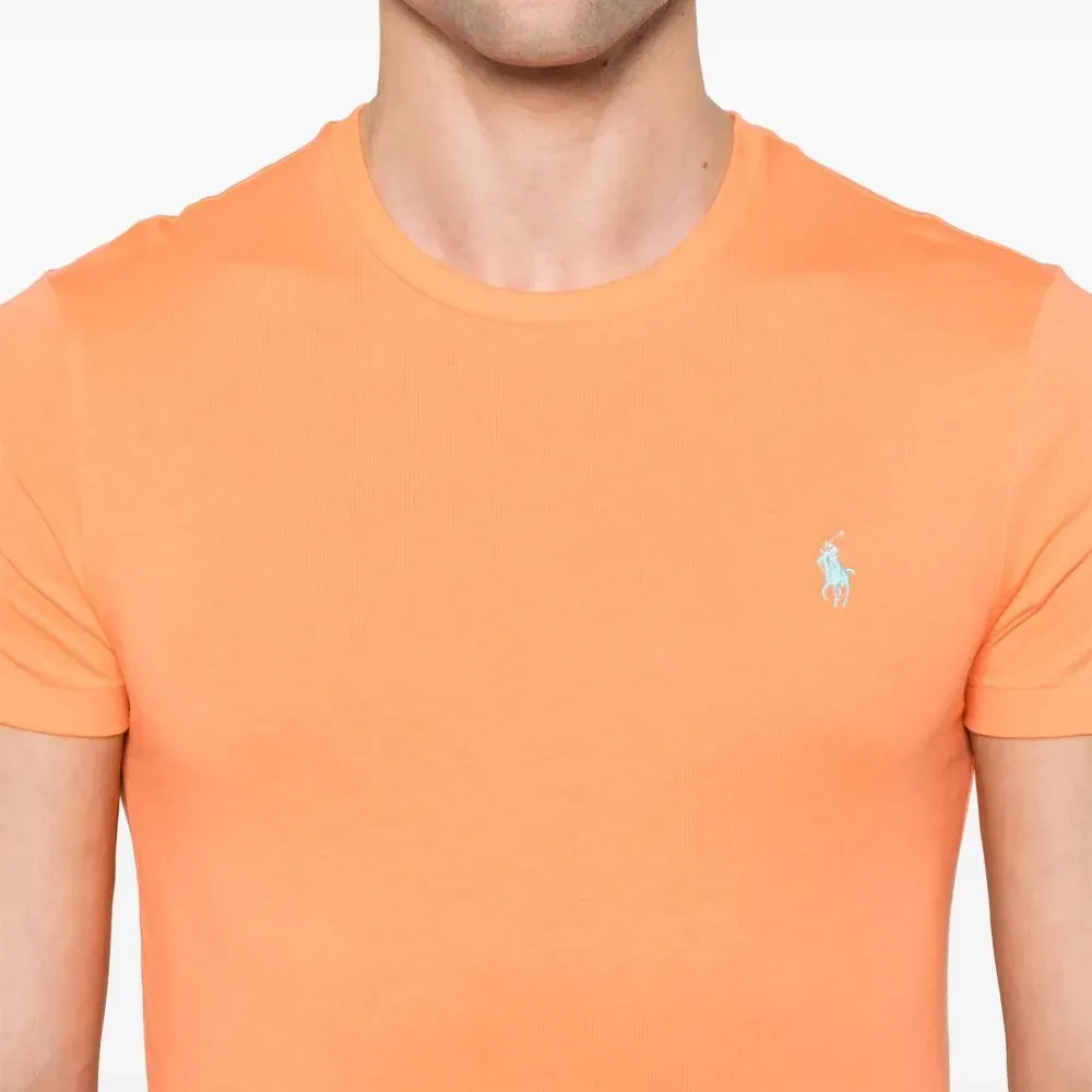 Футболка с круглым вырезом