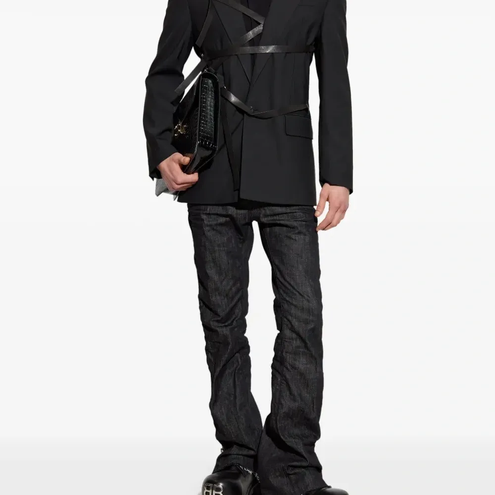 Футболка с логотипом