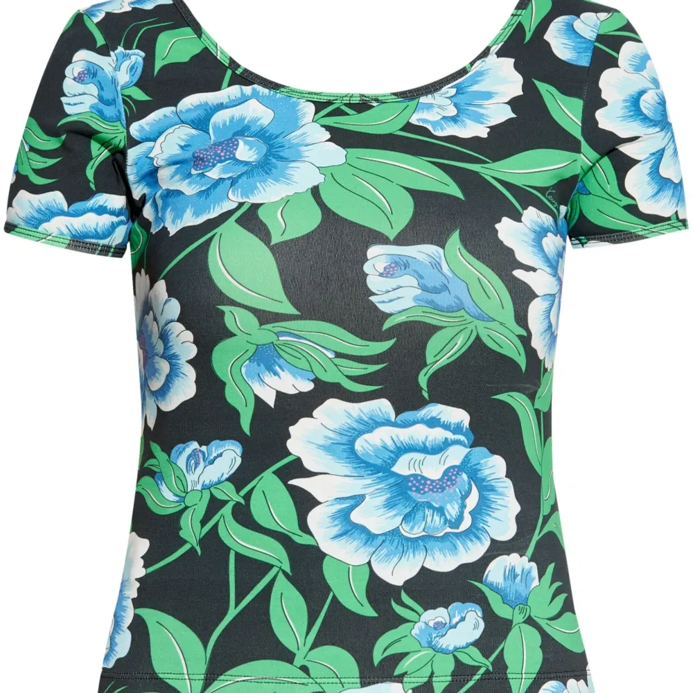 Футболка с цветочным принтом