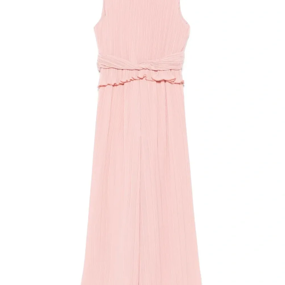 Комбинезон с плиссировкой