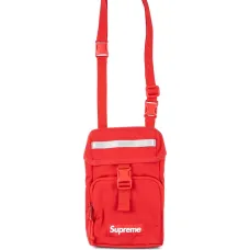 Каркасная сумка с нашивкой-логотипом