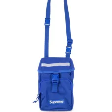 Каркасная сумка с нашивкой-логотипом