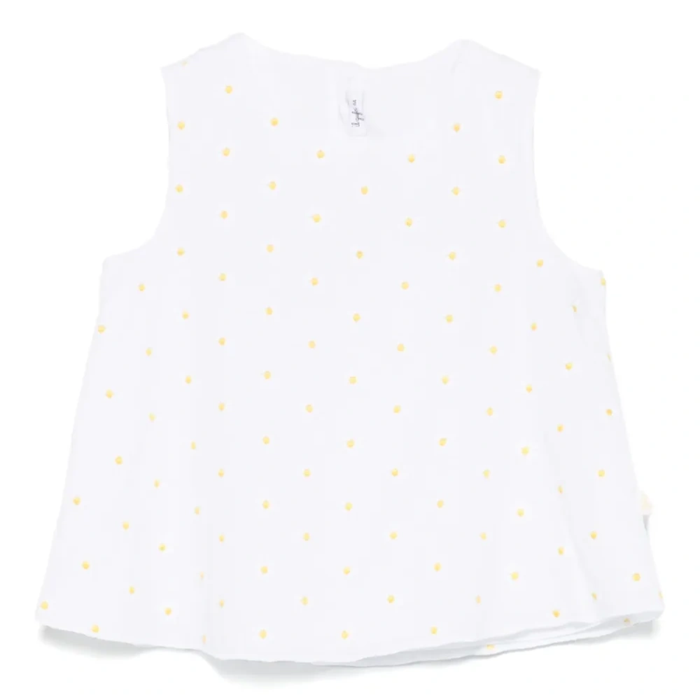 Блузка с цветочной вышивкой