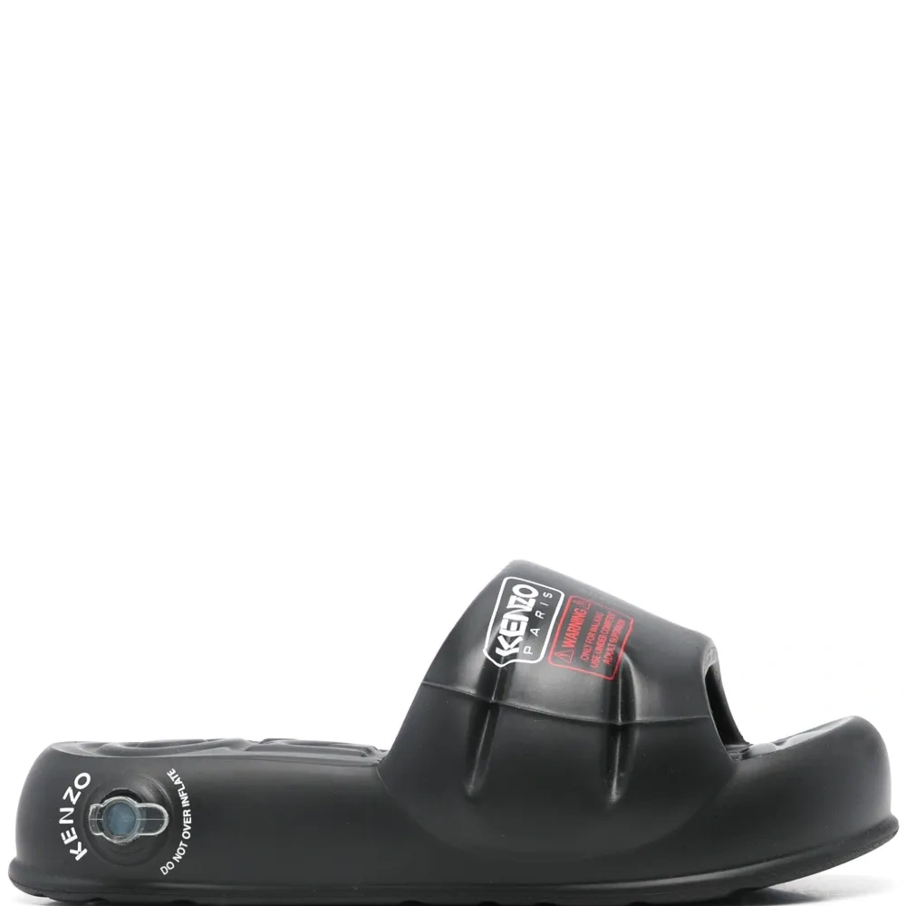 Шлепанцы с логотипом