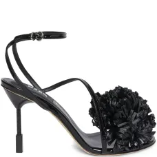 Сандалии с цветочной аппликацией