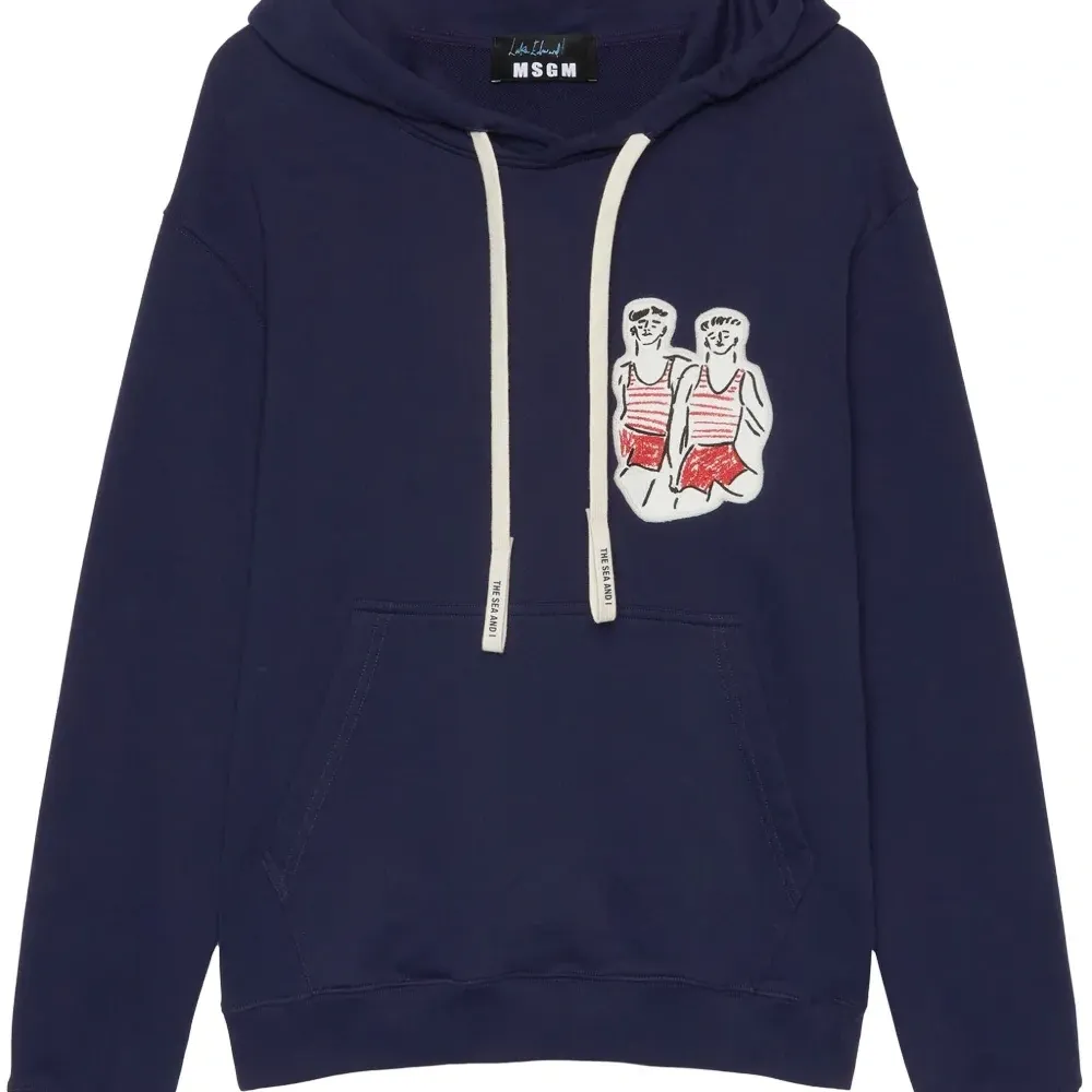 Худи с нашивкой