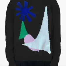 Свитер с аппликацией