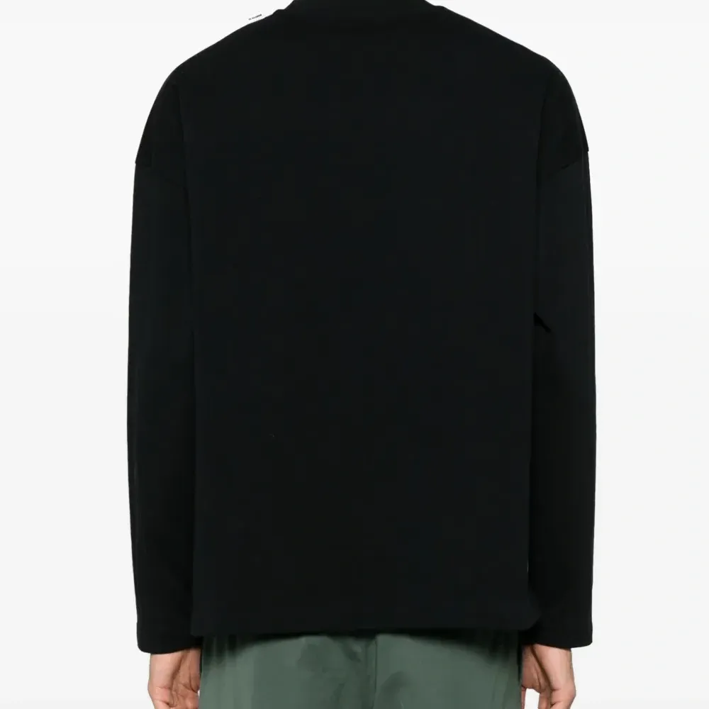 Футболка с круглым вырезом