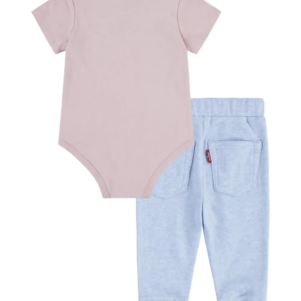 Комплект из топа и брюк с логотипом