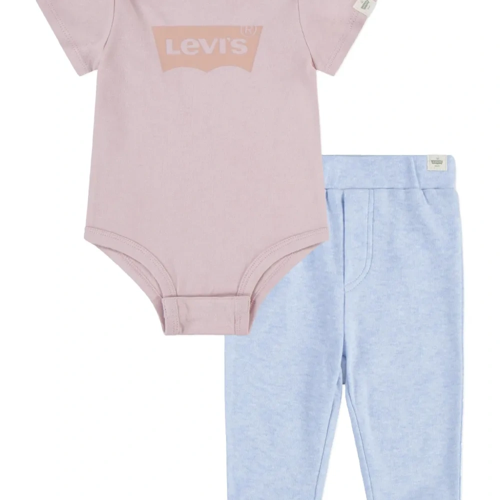 Комплект из топа и брюк с логотипом