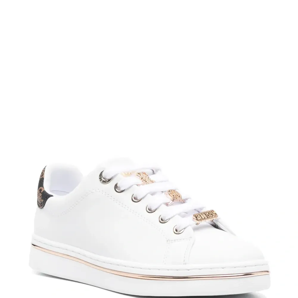 Кроссовки Stasey