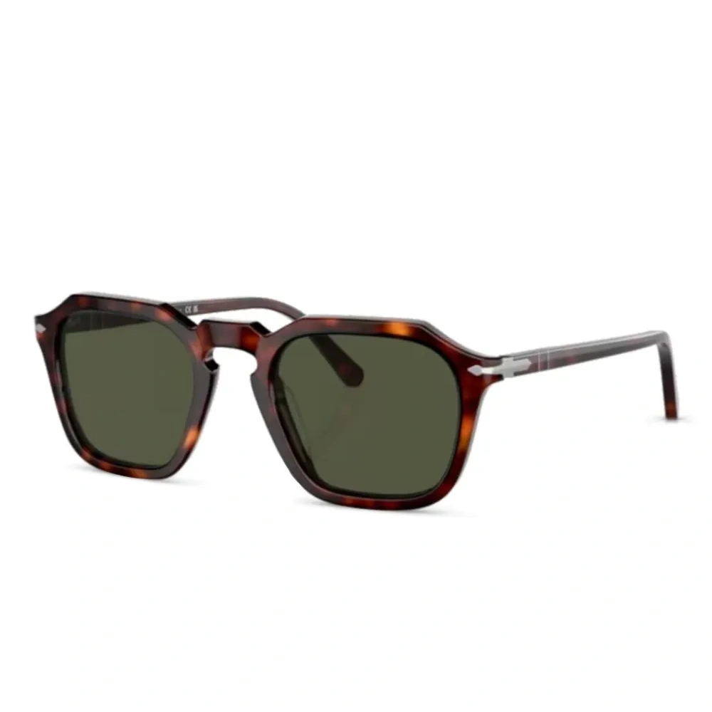 Солнцезащитные очки в геометричной оправе