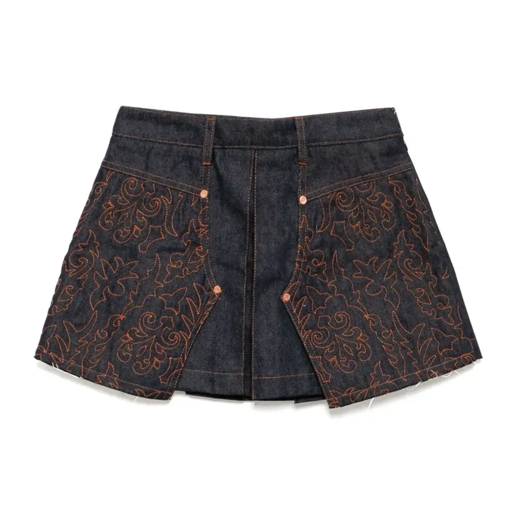 Джинсовая юбка с вышивкой Джинсовая юбка с вышивкой