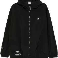 Куртка с капюшоном и логотипом