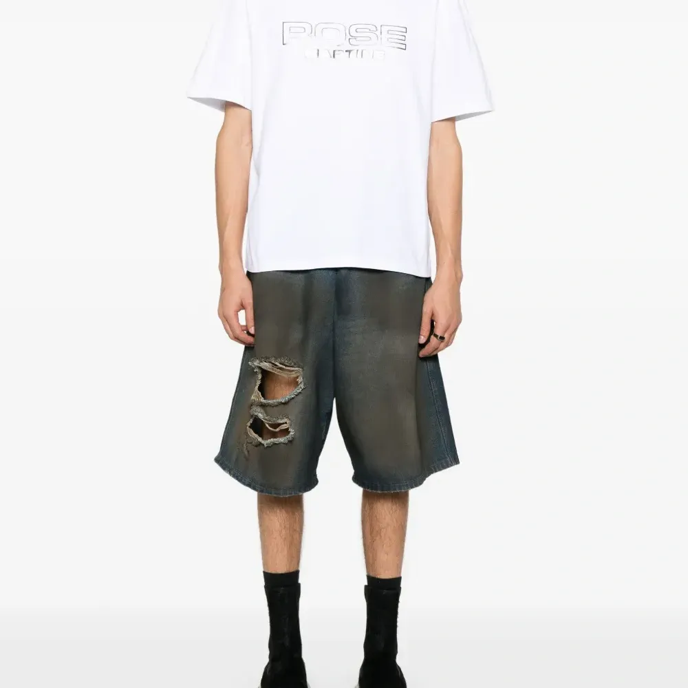 Футболка с логотипом