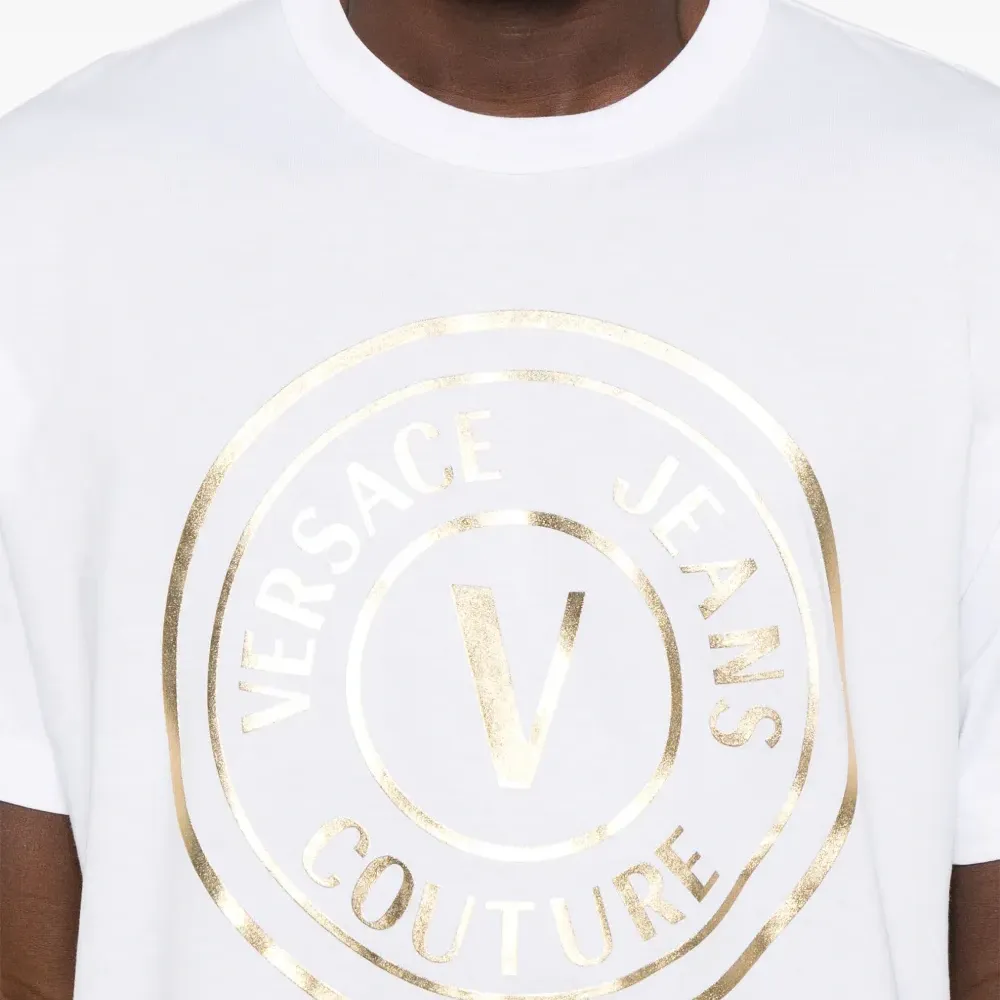 Футболка V-Emblem