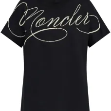 Футболка с вышитым логотипом