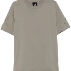 Футболка с декоративными швами