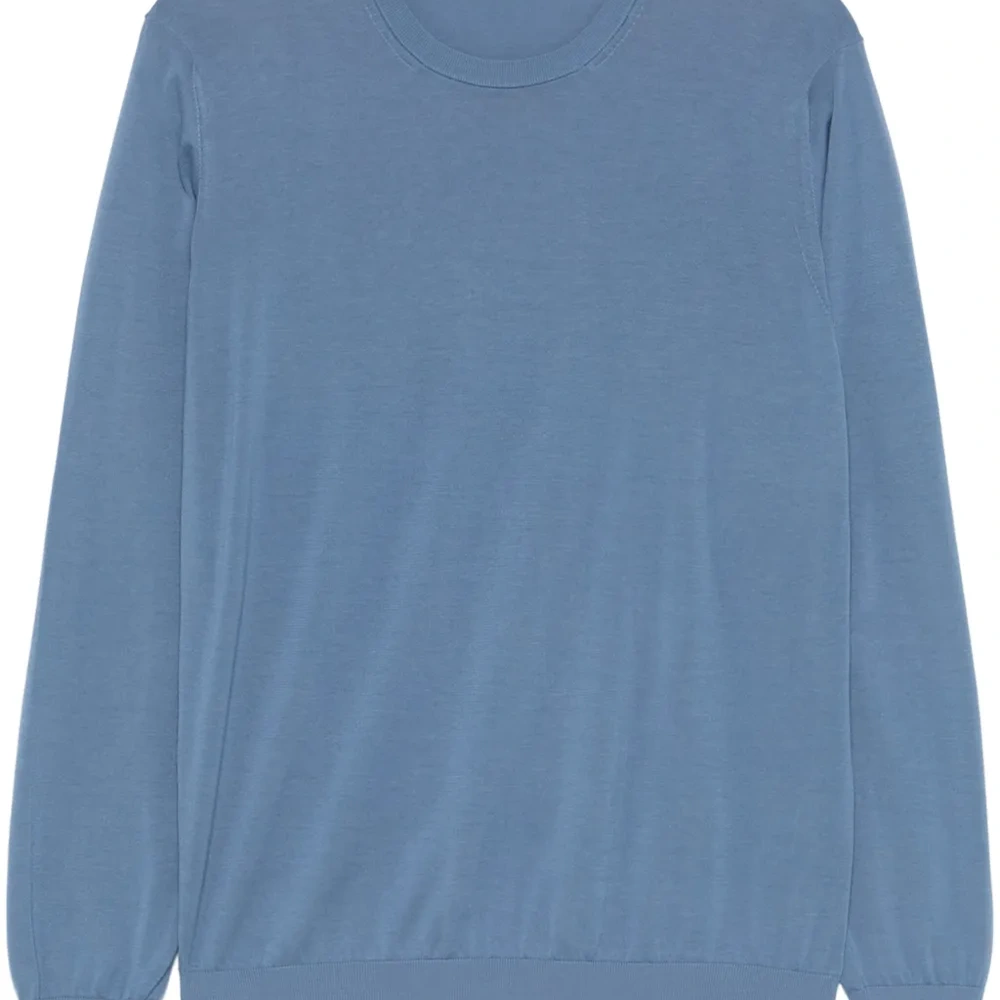 Свитер тонкой вязки