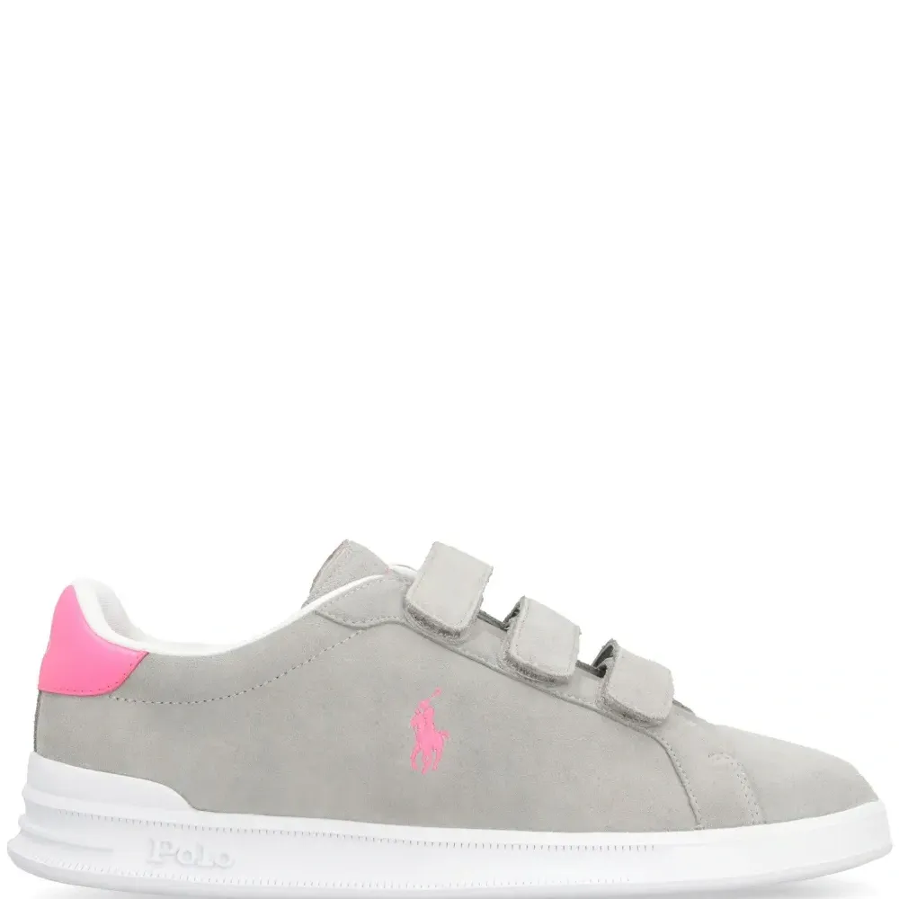 Кроссовки на шнуровке