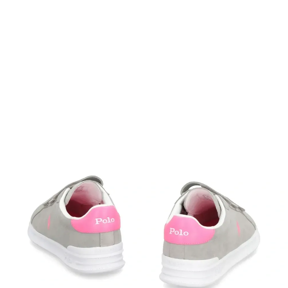 Кроссовки на шнуровке