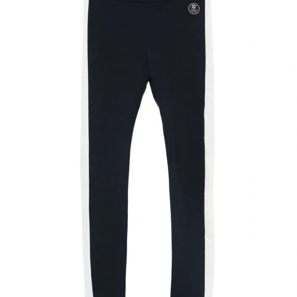 Легинсы с нашивкой-логотипом